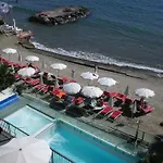 Caravelle Thalasso & Wellness ホテル ディアーノ・マリーナ