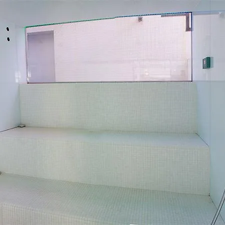 فندق Caravelle Thalasso & Wellness