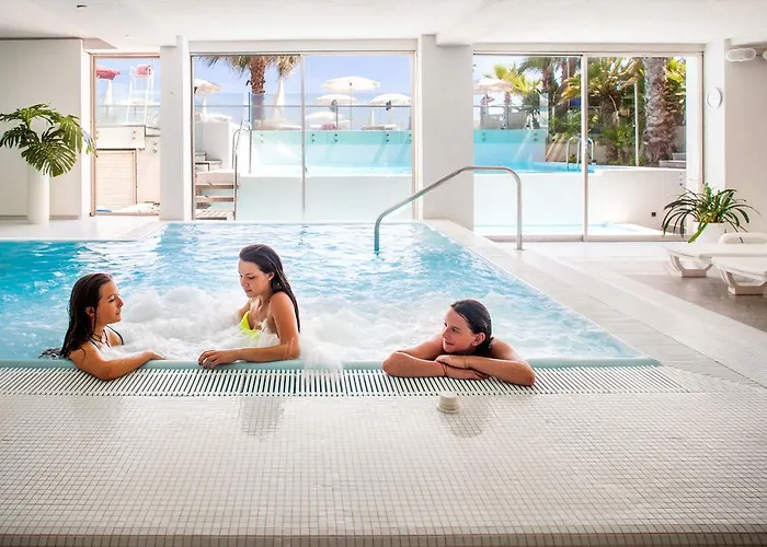 Caravelle Thalasso & Wellness فندق
