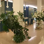 卡拉维尔海水按摩&健康酒店 4*