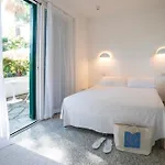 卡拉维尔海水按摩&健康酒店 4* 迪亚诺马里纳