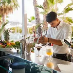 酒店 卡拉维尔海水按摩&健康酒店 4*