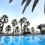 卡拉维尔海水按摩&健康酒店