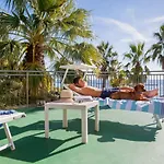 卡拉维尔海水按摩&健康酒店 酒店