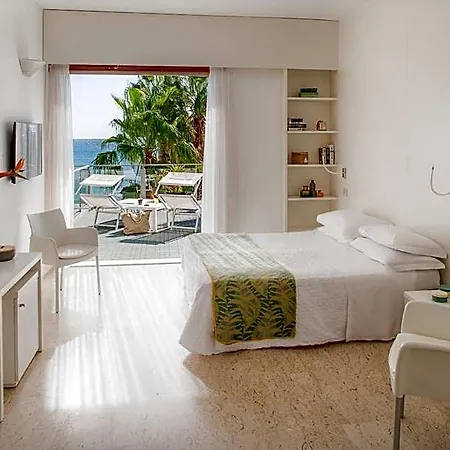 Hotel Caravelle Thalasso & Wellness 4*