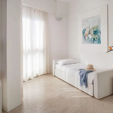 Caravelle Thalasso & Wellness 4* Diano Marina